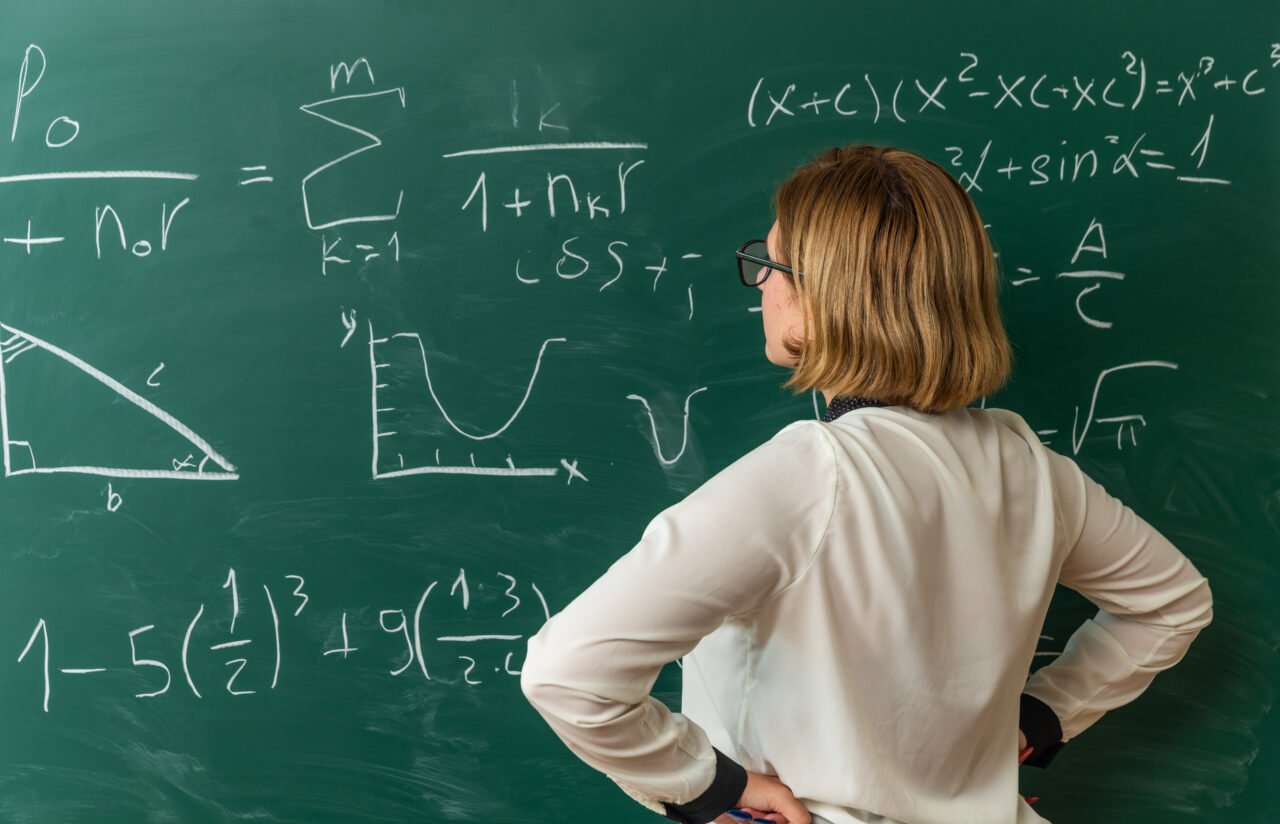 Exercícios de contagem, adição, subtração e sequência numérica. - 4º Ano